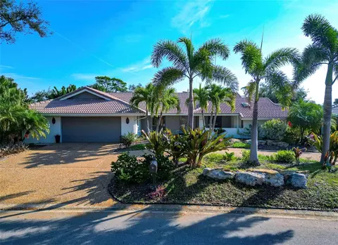 1235 Yacht Harbor Dr, Osprey, FL 34229