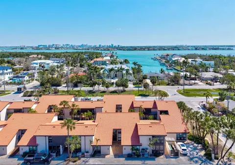 800 S Blvd Of The Presidents #3, Sarasota, FL 34236