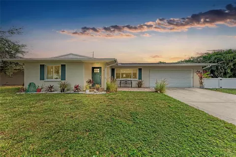3013 Yarmouth Dr W, Bradenton, FL 34205