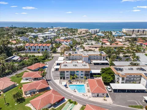 110 Vista Hermosa Cir #106B, Sarasota, FL 34242