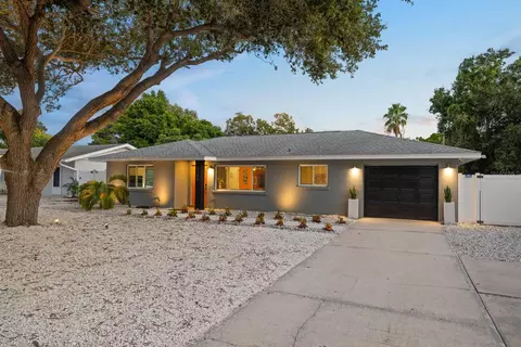 2160 Sunnyside Pl, Sarasota, FL 34239