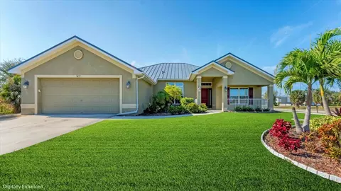 9477 Arnaz Cir, Port Charlotte, FL 33981