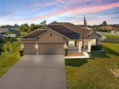 1590 SW Medley Ln, Port Saint Lucie, FL 34953