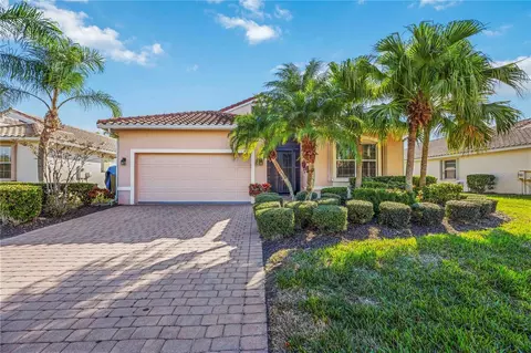 4218 64th Dr E, Sarasota, FL 34243