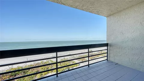 1055 Gulf Of Mexico Dr #402, Longboat Key, FL 34228