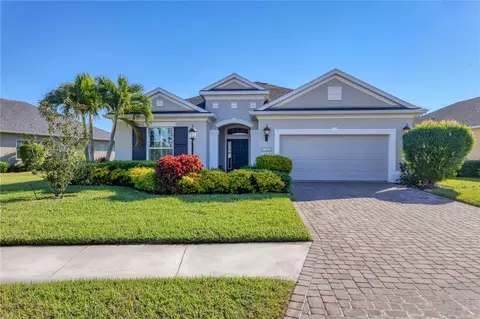 3620 Woodcliff Lake Ter, Sarasota, FL 34243