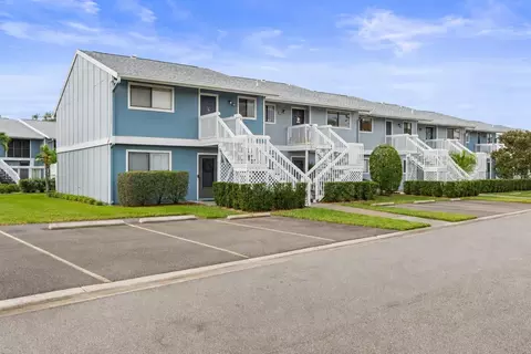 6033 34th St W #83, Bradenton, FL 34210