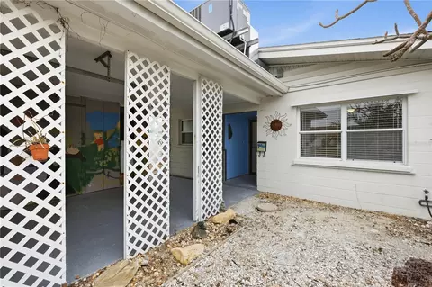 Exterior - 462 63rd St, Holmes Beach, FL 34217 photo 7 of 8