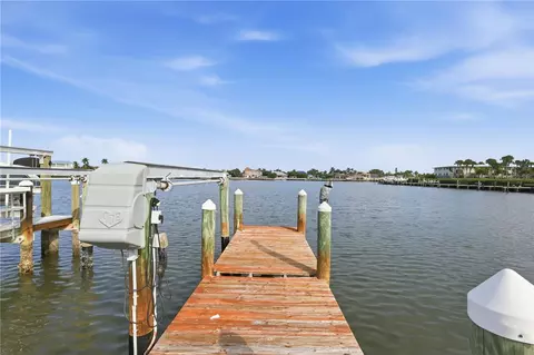 View/Area - 462 63rd St, Holmes Beach, FL 34217 photo 2 of 6