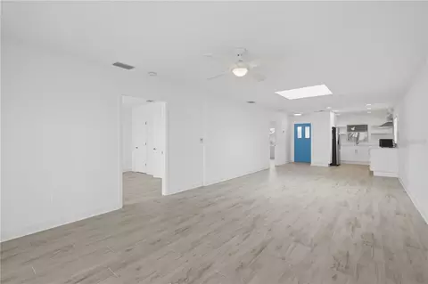 Living - 462 63rd St, Holmes Beach, FL 34217 photo 2 of 3