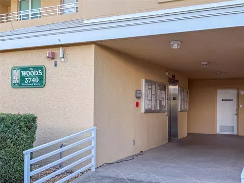 3740 Pinebrook Cir #105, Bradenton, FL 34209