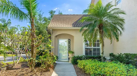 6770 Fairway Gardens Dr, Bradenton, FL 34203