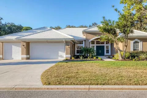 8576 Woodbriar Dr, Sarasota, FL 34238