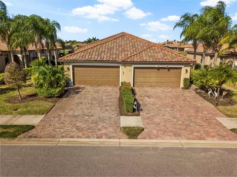 6607 Candlestick Dr, Bradenton, FL 34212