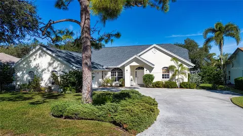 8267 Shadow Pine Way, Sarasota, FL 34238