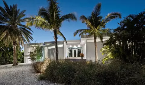 1235 Center Pl, Sarasota, FL 34236