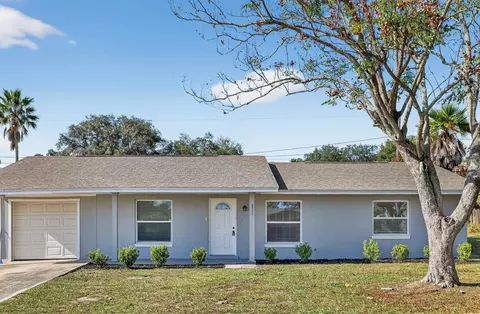835 Brentwood Dr, Lake Wales, FL 33898