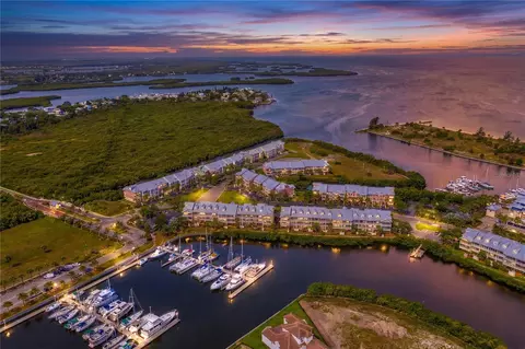 423 Bahia Beach Blvd, Ruskin, FL 33570