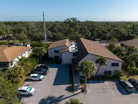7217 Cloister Dr #203, Sarasota, FL 34231