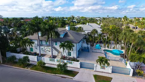 345 Madison Dr, Sarasota, FL 34236
