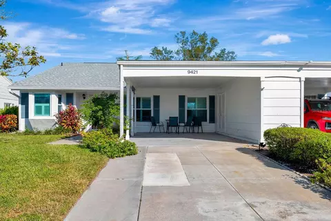 9421 Kingston Dr, Bradenton, FL 34210