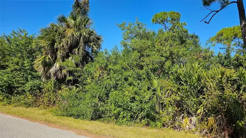 18310 Avon Ave, Port Charlotte, FL 33948