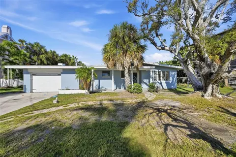 514 77th St, Holmes Beach, FL 34217