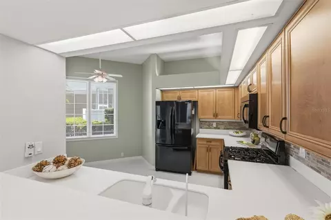 Kitchen - 8706 53rd Ter E, Bradenton, FL 34211 photo 1 of 4