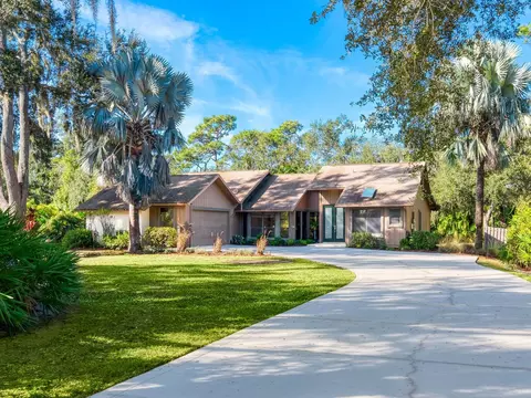 4729 Oak Run Dr, Sarasota, FL 34243