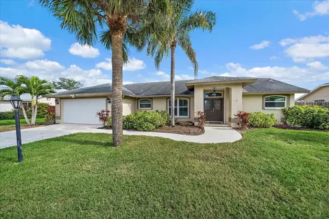 4424 Diamond Cir W, Sarasota, FL 34233