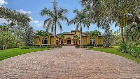 9489 Swaying Branch Rd, Sarasota, FL 34241