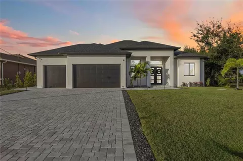 8 Idle Ct, Placida, FL 33946