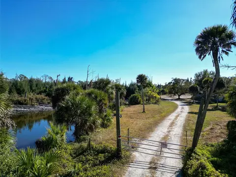 733 Crestwood Rd, Englewood, FL 34223
