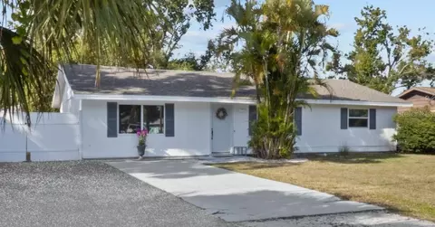 4848 Camphor Ave, Sarasota, FL 34231