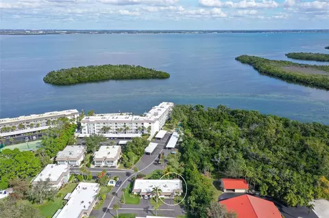 576 Sutton Pl, Longboat Key, FL 34228