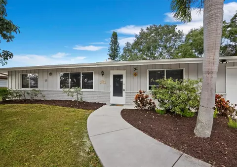2417 Parson Ln, Sarasota, FL 34239