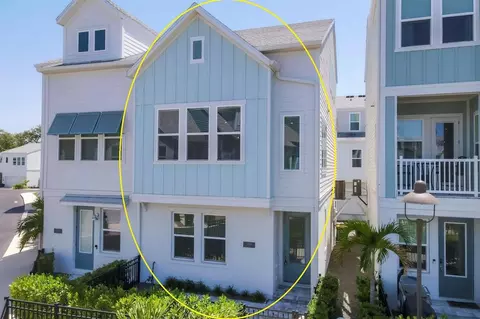 2340 Lindstrom St, Sarasota, FL 34237
