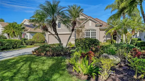 6519 Oakland Hills Dr, Lakewood Ranch, FL 34202