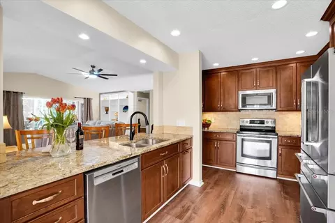 Kitchen - 3432 Brookridge Ln, Parrish, FL 34219 photo 6 of 6