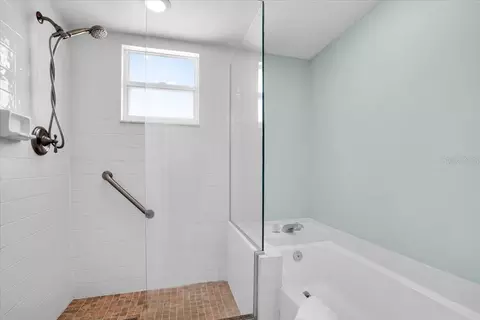 Bath - 3432 Brookridge Ln, Parrish, FL 34219 photo 3 of 4