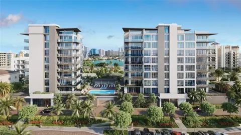 253 Golden Gate Pt #401, Sarasota, FL 34236