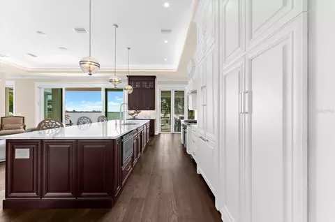 Kitchen - 511 Bayview Dr, Holmes Beach, FL 34217 photo 4 of 13