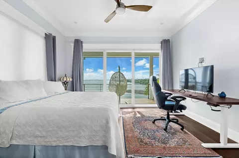 Bedroom - 511 Bayview Dr, Holmes Beach, FL 34217 photo 2 of 9