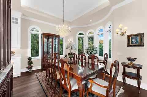 Dining - 511 Bayview Dr, Holmes Beach, FL 34217 photo 4 of 5