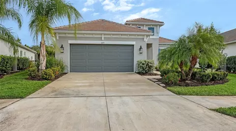 10193 Canaveral Cir, Sarasota, FL 34241