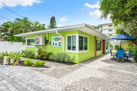 1136 Seaside Dr, Sarasota, FL 34242