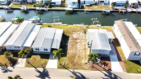 251 Aloha Dr, Palmetto, FL 34221