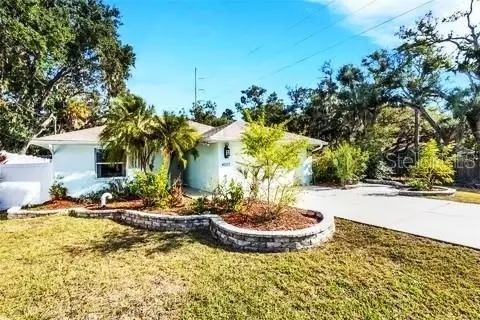 4557 Worcester Rd, Sarasota, FL 34231