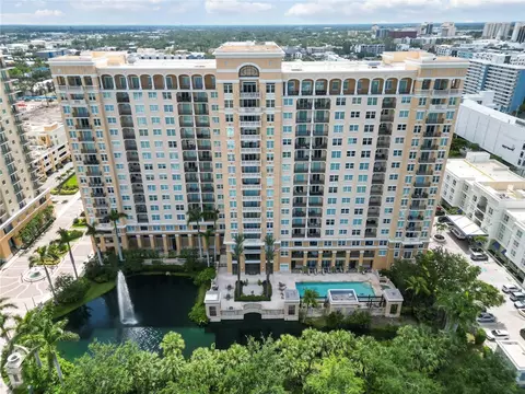 750 N Tamiami Trl #1005, Sarasota, FL 34236