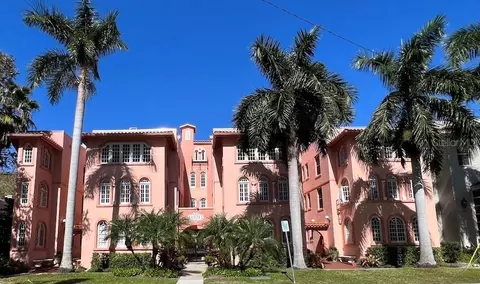 1221 N Palm Ave #204, Sarasota, FL 34236